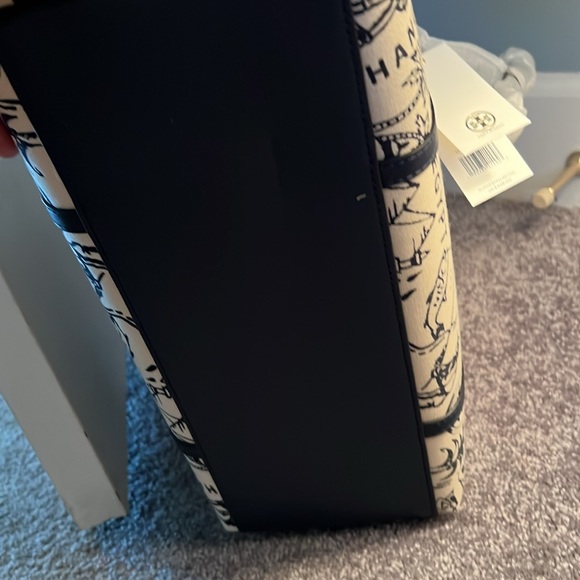 Tory Burch Perry printed Canvas triple compartment tote. - Picture 5 of 7